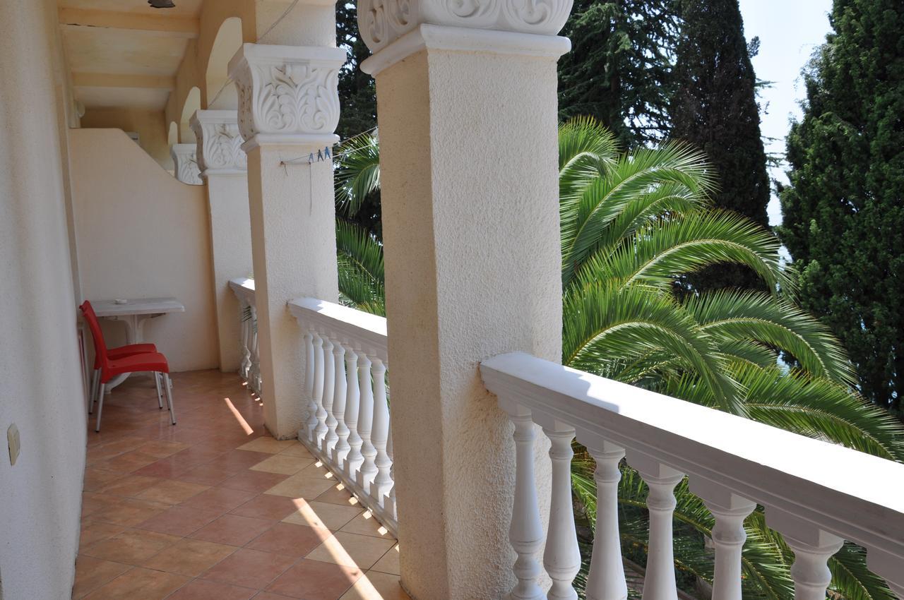 Гагрипш Курортный Комплекс Gagra Exterior photo