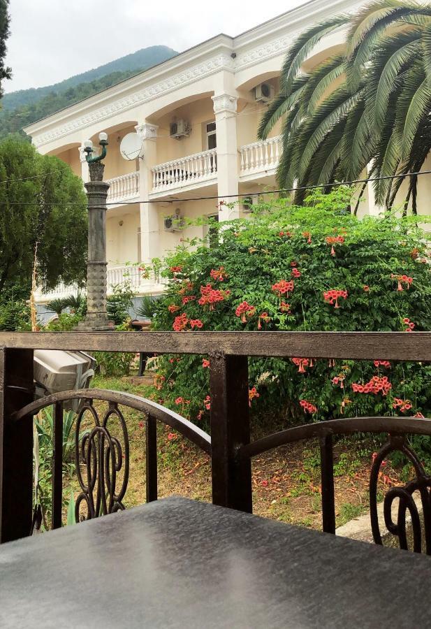Гагрипш Курортный Комплекс Gagra Exterior photo